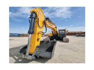 Hyundai R220LC Excavator