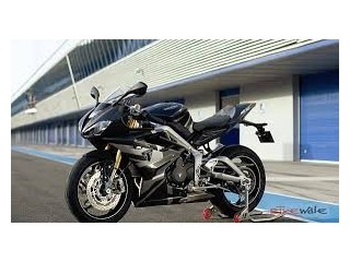 Triumph Daytona Moto2 765