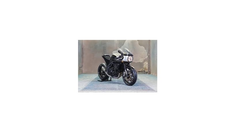 triumph-speed-triple-1050-big-0