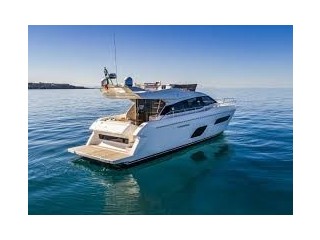 Ferretti 550
