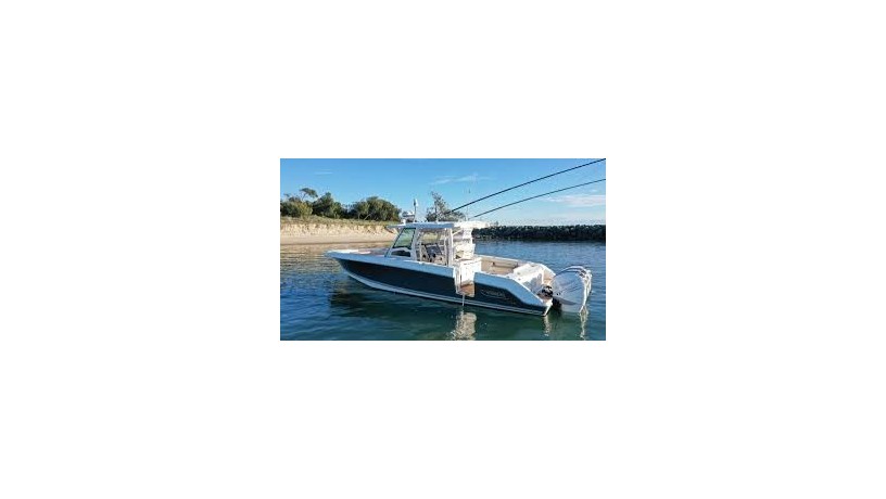 boston-whaler-380-outrage-big-0