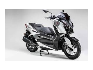Yamaha XMAX 300