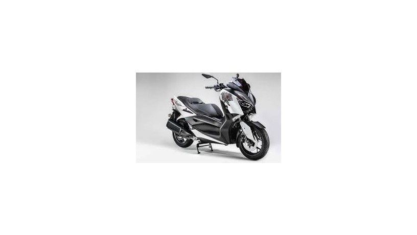 yamaha-xmax-300-big-0