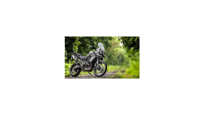triumph-tiger-800-xcx-big-0
