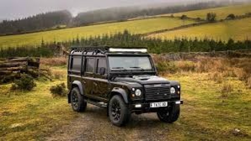 land-rover-defender-110-big-0